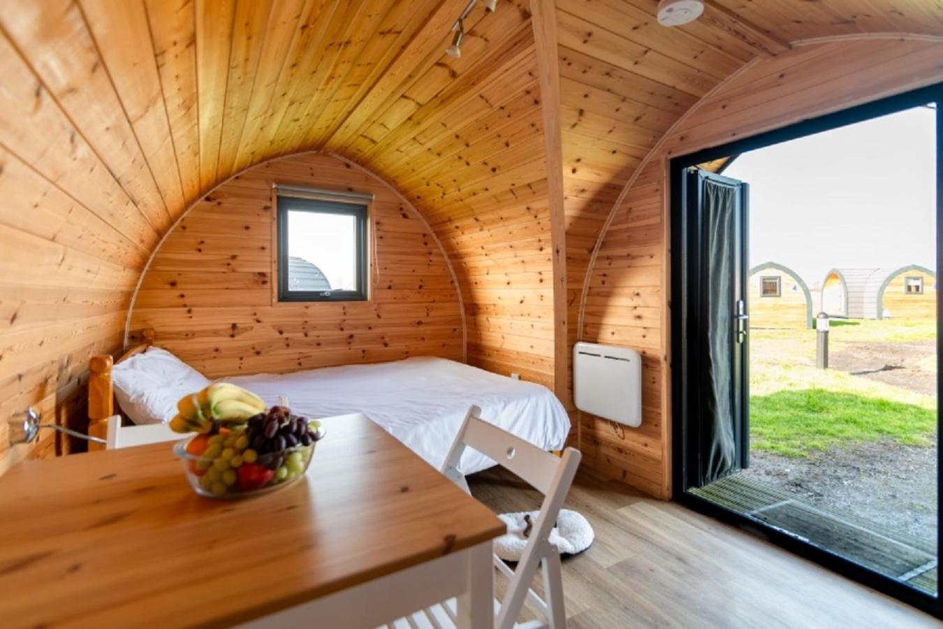 Camping Pods Trevella Holiday Park Crantock Ngoại thất bức ảnh